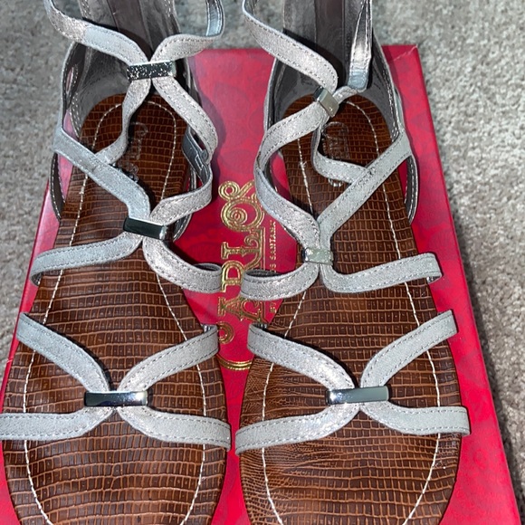 Sandals - Picture 4 of 4